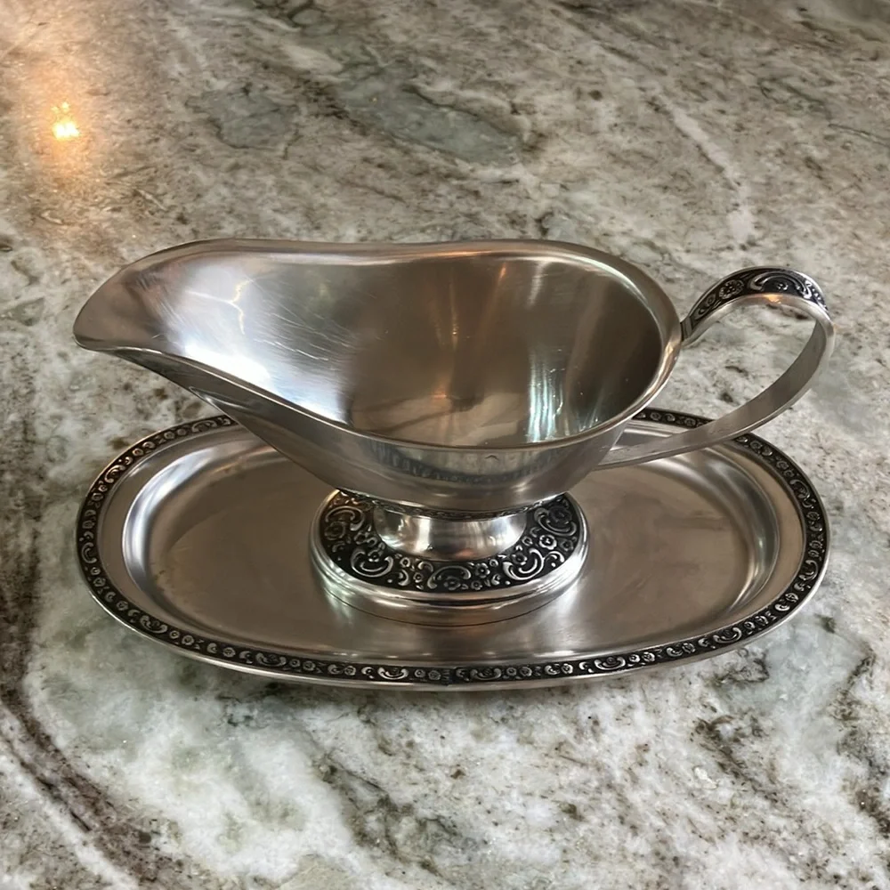 Vintage Oneida Custom Stainless Gravy Boat and Tray 18/8